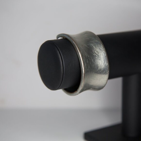 SOLD Vintage Silver Cuff Bangle with Tension Hinge Closure - Picture 6 of 7